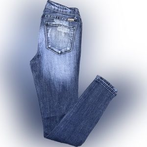 KanCan Los Angeles Modele Distressed Skinny Jeans